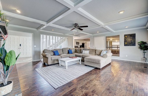 Central Oklahoma City Villa | Game Room/Sauna/Sun Room + Lake Hefner Access