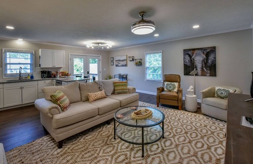 Northport House | Gameday Cottage - Book Now For Football!