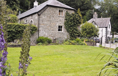 Llangadog Cottage | Gamekeepers Cottage - HW7729