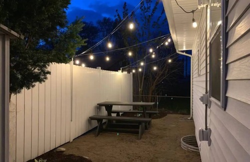 Huron House | GAMs Getaway: 3 Bedrooms & Near Beach!