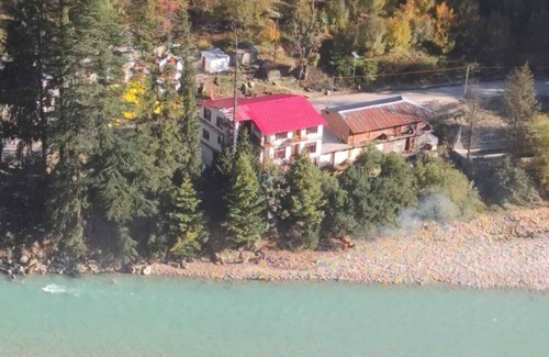 Bhatwari Hotel | Ganga River View