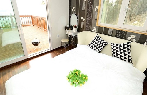 Ganghwa House | Ganghwado Hill Mare Pensoin