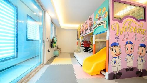 Buk House | Gapyeong Eco Healing Pool Villa Pension