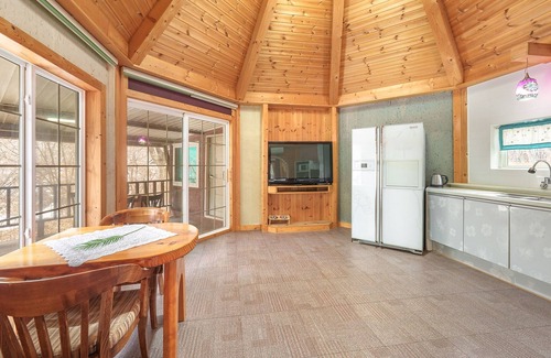 Buk House | Gapyeong Lulu Kids Pension