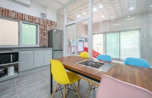 Gapyeong House | Gapyeong Ttonggangaji Kids Poolvilla