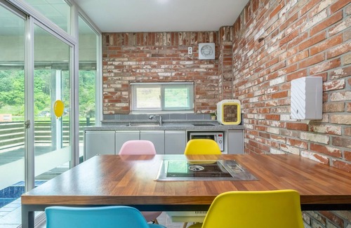 Gapyeong House | Gapyeong Ttonggangaji Kids Poolvilla