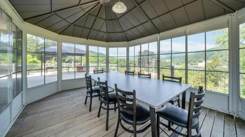 Seorak House | Gapyeong Yeonkkocchosu Pet Pension
