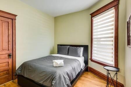 Logan Square Apartment | Garage Parking - Vintage Charm - and a Fabulous Location! Easily Enjoy the Best of Chicago!