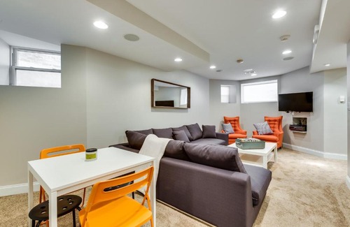 Logan Square Apartment | Garage Parking! Walk to Logan Square Station Plus Great Local Restaurants and Bars