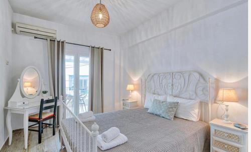 Antiparos House | GARBIS HOUSE (Antiparos Main Street)