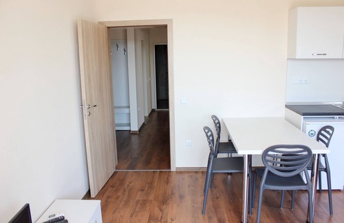 Intsaraki Condo | Garden 3 room apartment E3 in Macon Residence