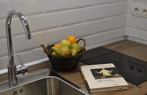 La Zubia Apartment | Garden apartment 5 minutes from Granada and the Alhambra!