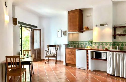 Pitres Apartment | Garden Apartment in La Alpujarra 2 people