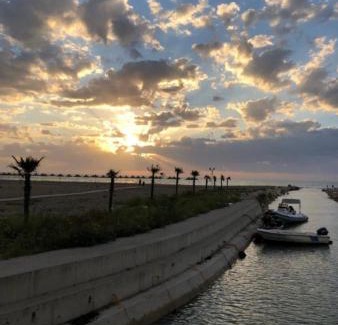 Qerek House | Garden beach house