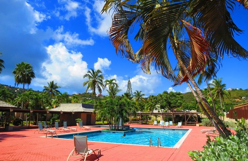Estate Nisky Villa | Garden Bedroom with 2 Queen Beds and Private Garden Patio.