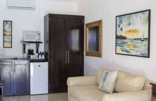 La Mulata House | Garden by the Sea