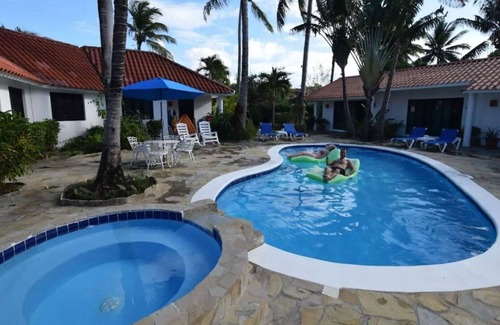 La Mulata House | Garden by the Sea