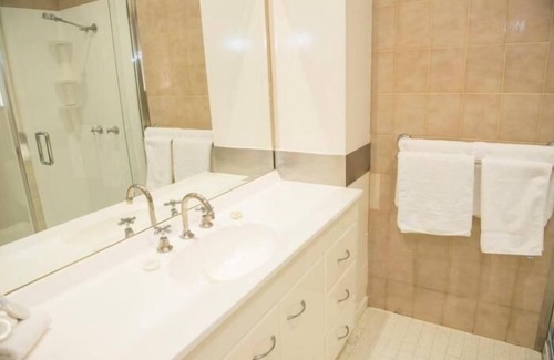 Upper Mount Gravatt Hotel | Garden City Motor Inn Mt Gravatt