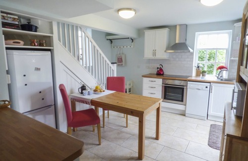 Ovington Cottage | GARDEN COTTAGE, pet friendly, character holiday cottage in Ovington
