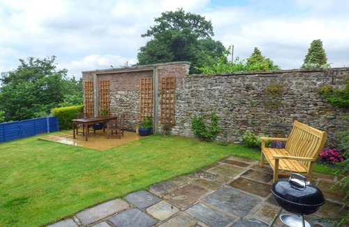Ovington Cottage | GARDEN COTTAGE, pet friendly, character holiday cottage in Ovington