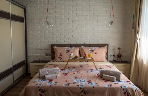 Dragijevo Apartment | Garden Gate Studio