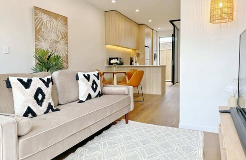 Grey Lynn Condo | Garden Gem 2 BDR+1 Study Townhouse Near Ponsonby