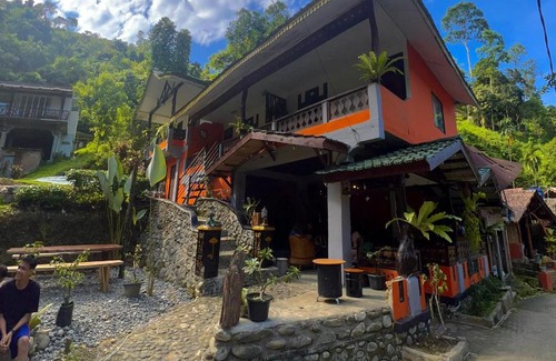 Bukit Lawang House | Garden Grove Guest House & Coffee Bar