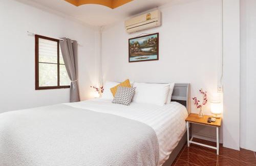 Haad Yao Ski Chalet | Garden Home 4