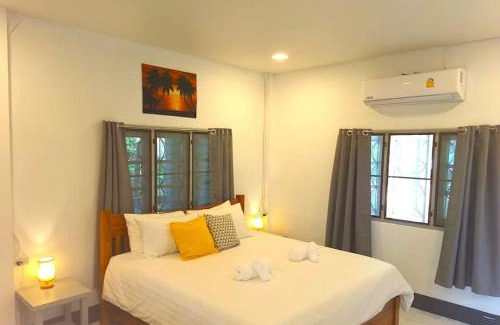 Haad Yao Ski Chalet | Garden Home 6