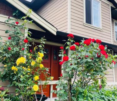 Saanich West House | Garden home in Victoria -Beautiful home in Victoria