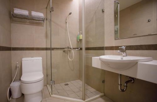 Central District Hotel | Garden Hotel