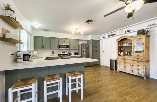 Chandler House | Garden House with 2 Kings, Playroom, and Pool!