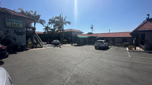 Glendora Hotel | Garden Inn and Suites Glendora
