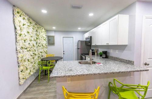 Central Sarasota House | Garden-inspired Stay, Walk To Bay & Downtown