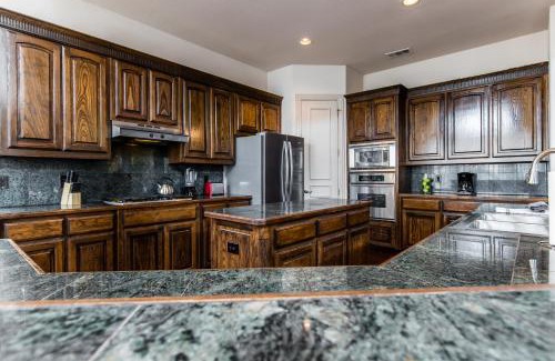 Plano House | Garden Laurel