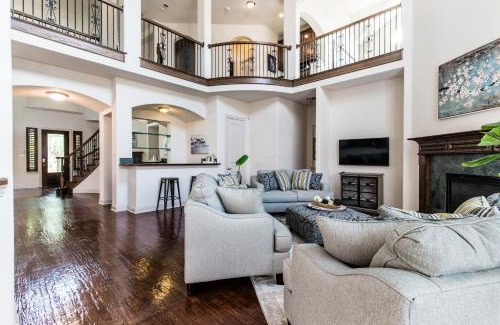 Plano House | Garden Laurel