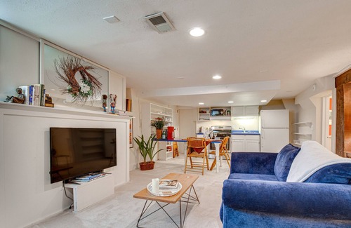 Clifton Apartment | Garden-Level Cincinnati Apartment: Walkable Area!
