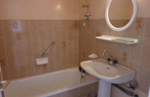 Damgan Apartment | Garden level with one bedroom