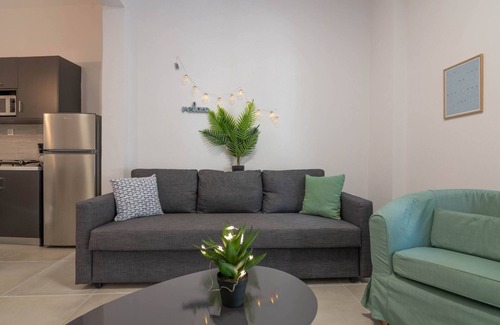 Kinosargous Apartment | Garden of Eden in Neos Kosmos
