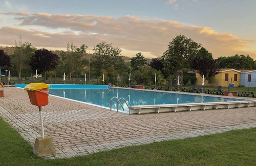 Marina di Altidona RV Rental | Garden River - Campsite