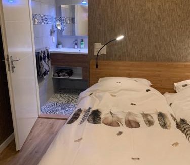 Amsterdam North House | Garden Room and Economy Room