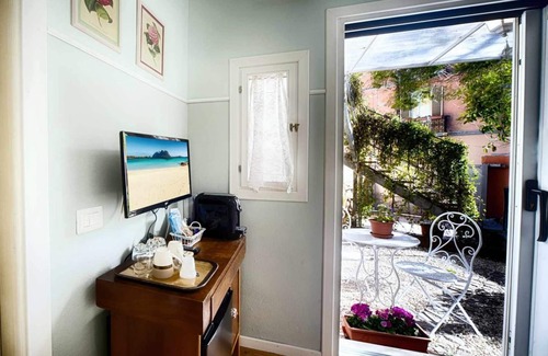 Olbia City Centre Apartment | Garden Room Casa Satta Olbia City Center