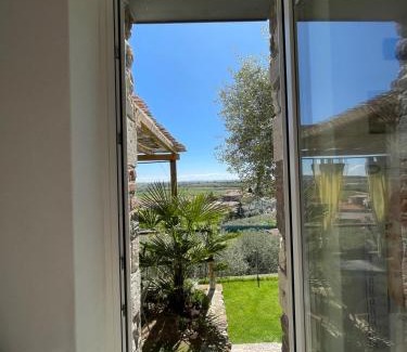 Cavaion Veronese Apartment | Garden Room