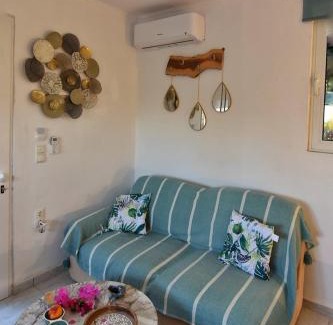 Vathianos Kampos Apartment | Garden Rooms Roboboss Margaret