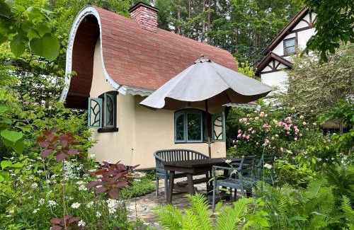 Hokuto Bed & Breakfast | Garden Shed R