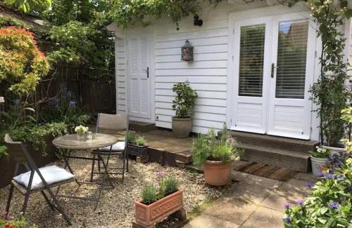 Goudhurst Bed & Breakfast | Garden Studio