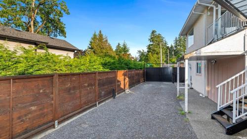 Saanich West House | Garden suite middle of Victoria close to highways