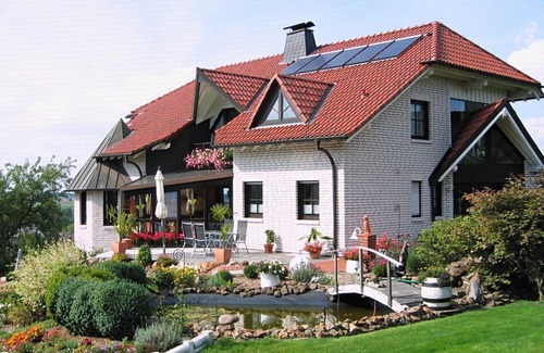 Madfeld Apartment | Garden-view Apartment in Sauerland with Terrace
