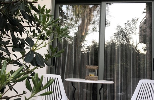 Platanes House | Garden view studio!