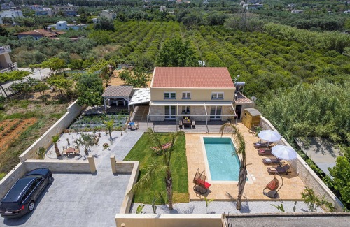 Nerokouros House | Garden View Villa - bikes, private pool, garden family home